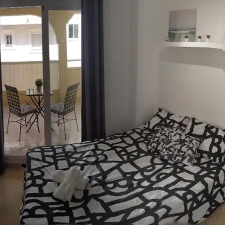 Bonita Y Moderna Habitacion A 300m De La Playa Benalmadena